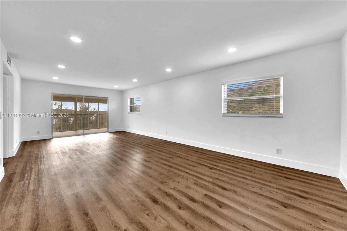 HAWTHORNE AT CENTURY VILL - Residential