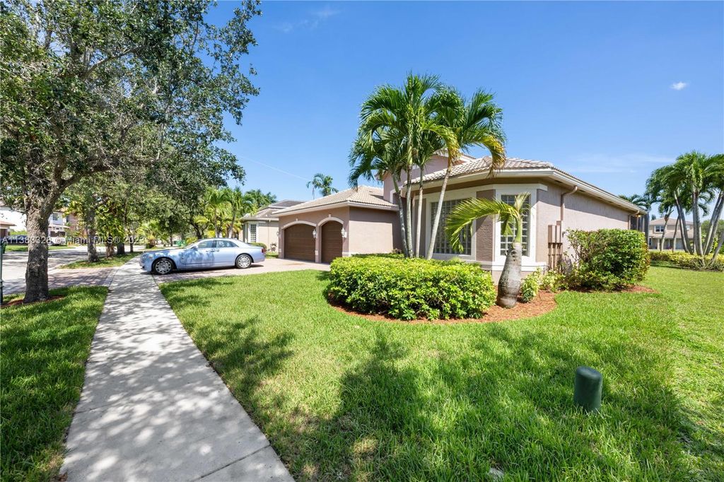 Photo of 18588 SW 50th Ct, Miramar, FL 33029 (MLS # A11383328)