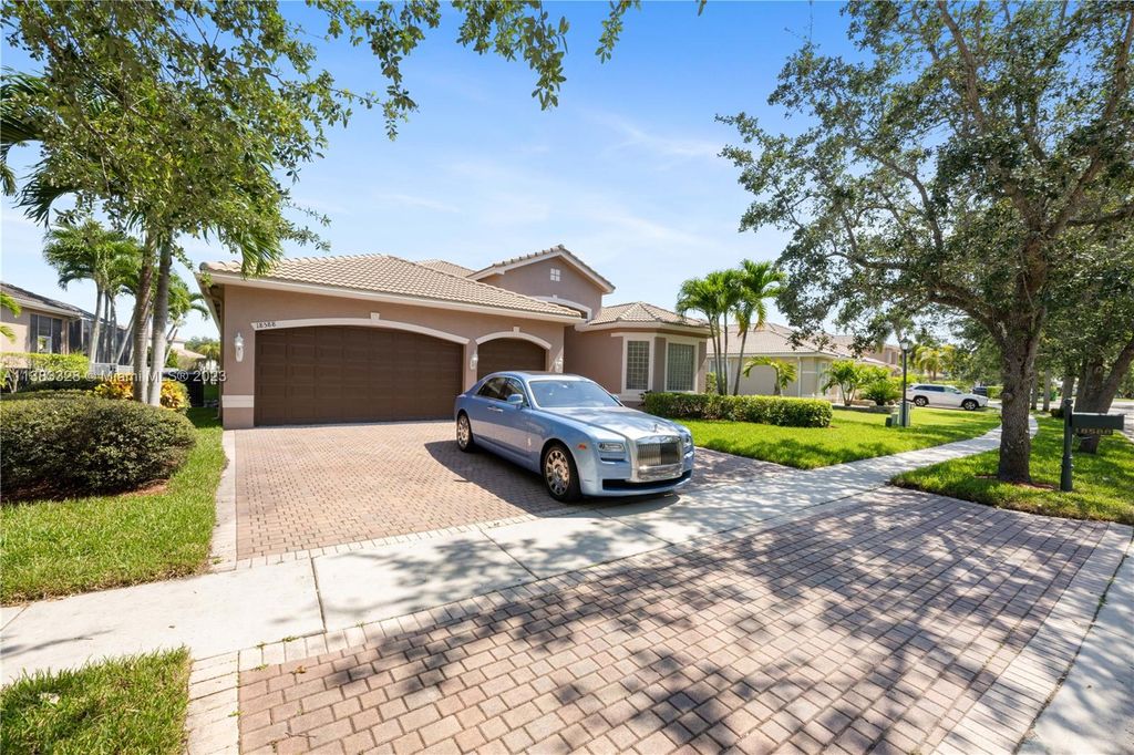 Photo of 18588 SW 50th Ct, Miramar, FL 33029 (MLS # A11383328)