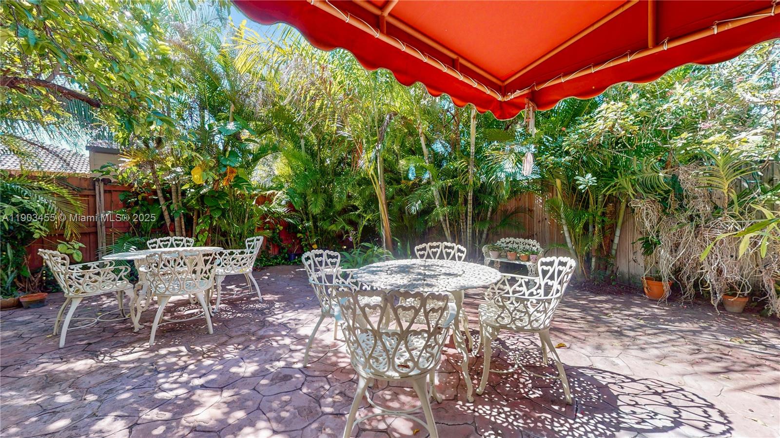 BISCAYNE DRIVE ESTATES - Residential