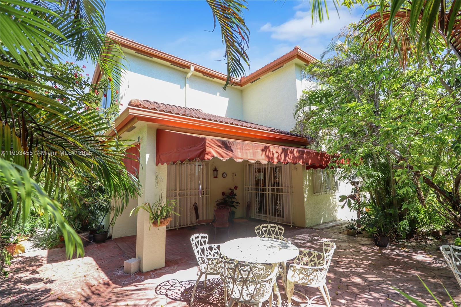 BISCAYNE DRIVE ESTATES - Residential