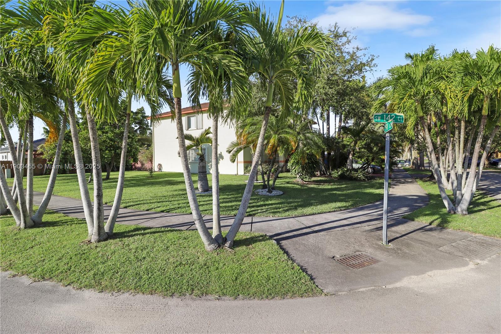 BISCAYNE DRIVE ESTATES - Residential
