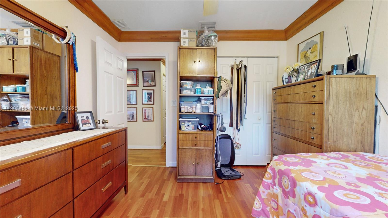 BISCAYNE DRIVE ESTATES - Residential