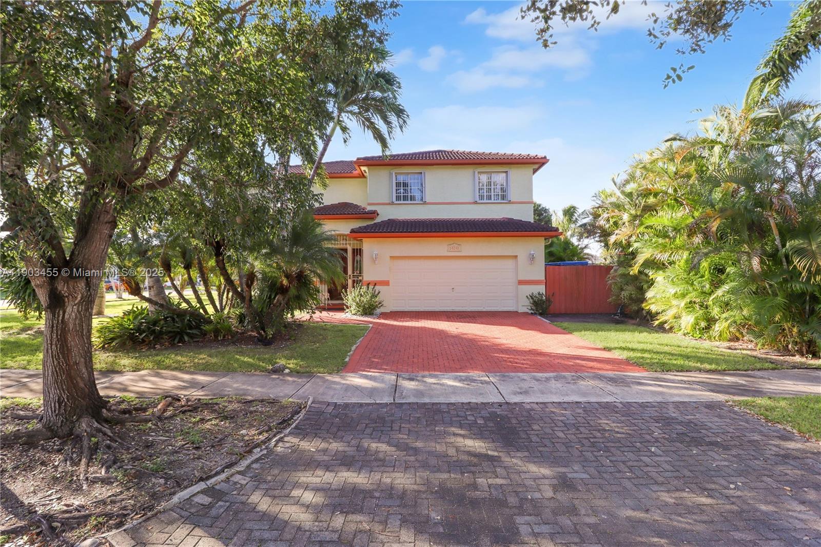 BISCAYNE DRIVE ESTATES - Residential