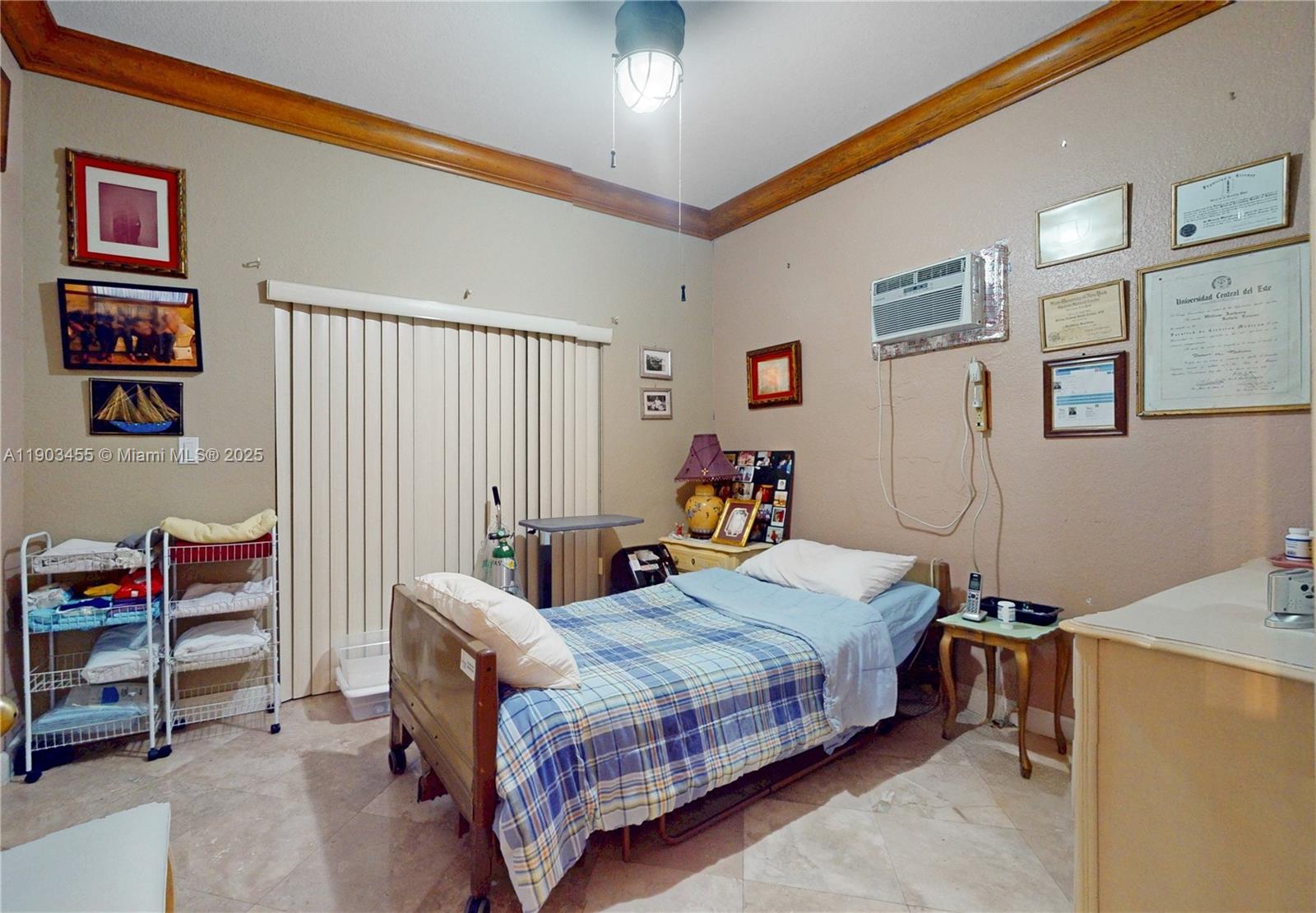 BISCAYNE DRIVE ESTATES - Residential