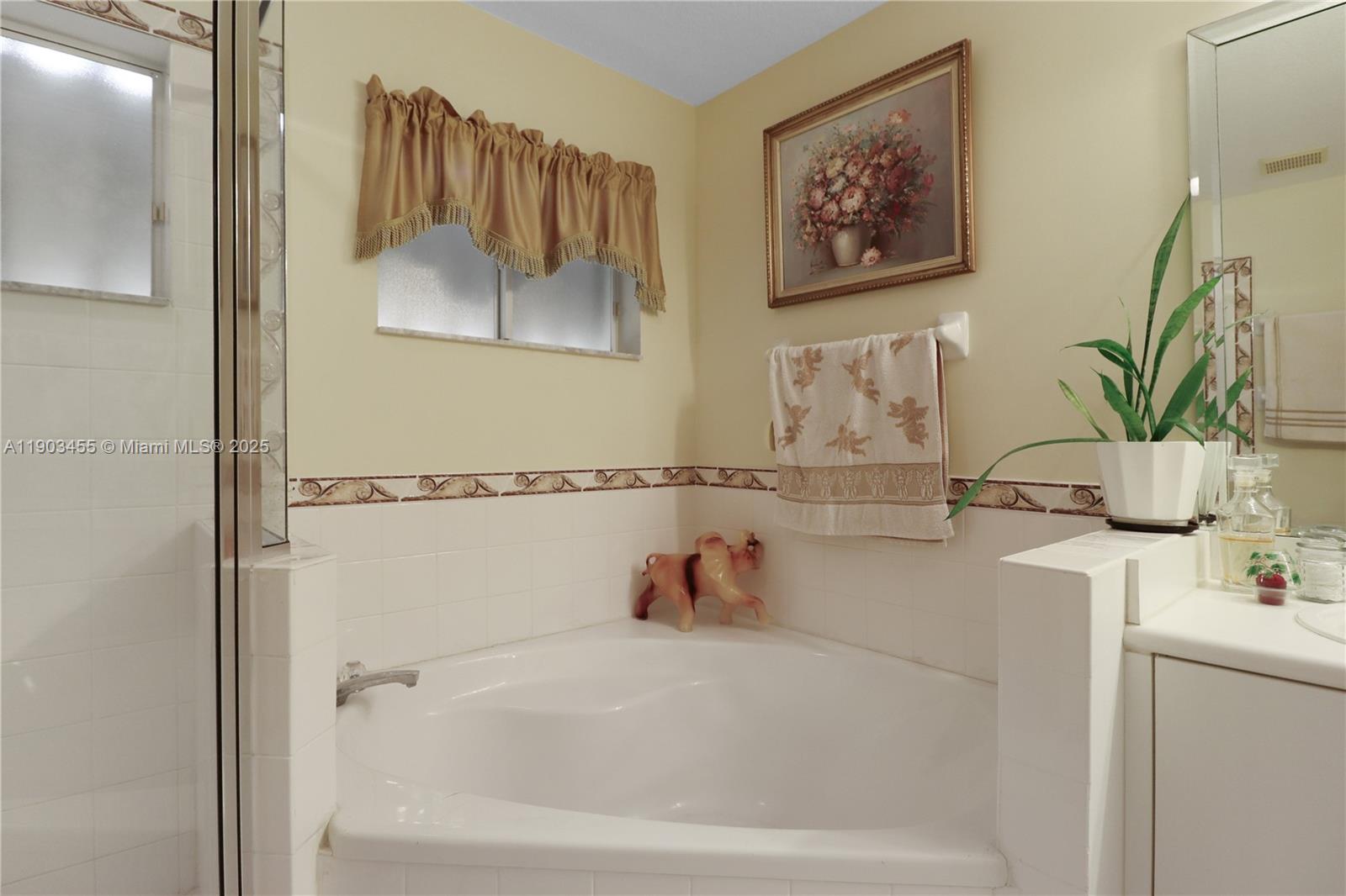 BISCAYNE DRIVE ESTATES - Residential