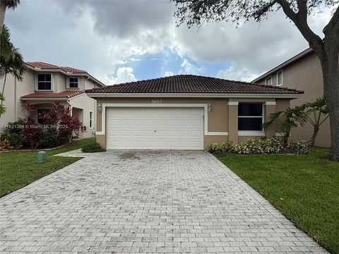 5657 NW 121st Ave Coral Springs FL 33076