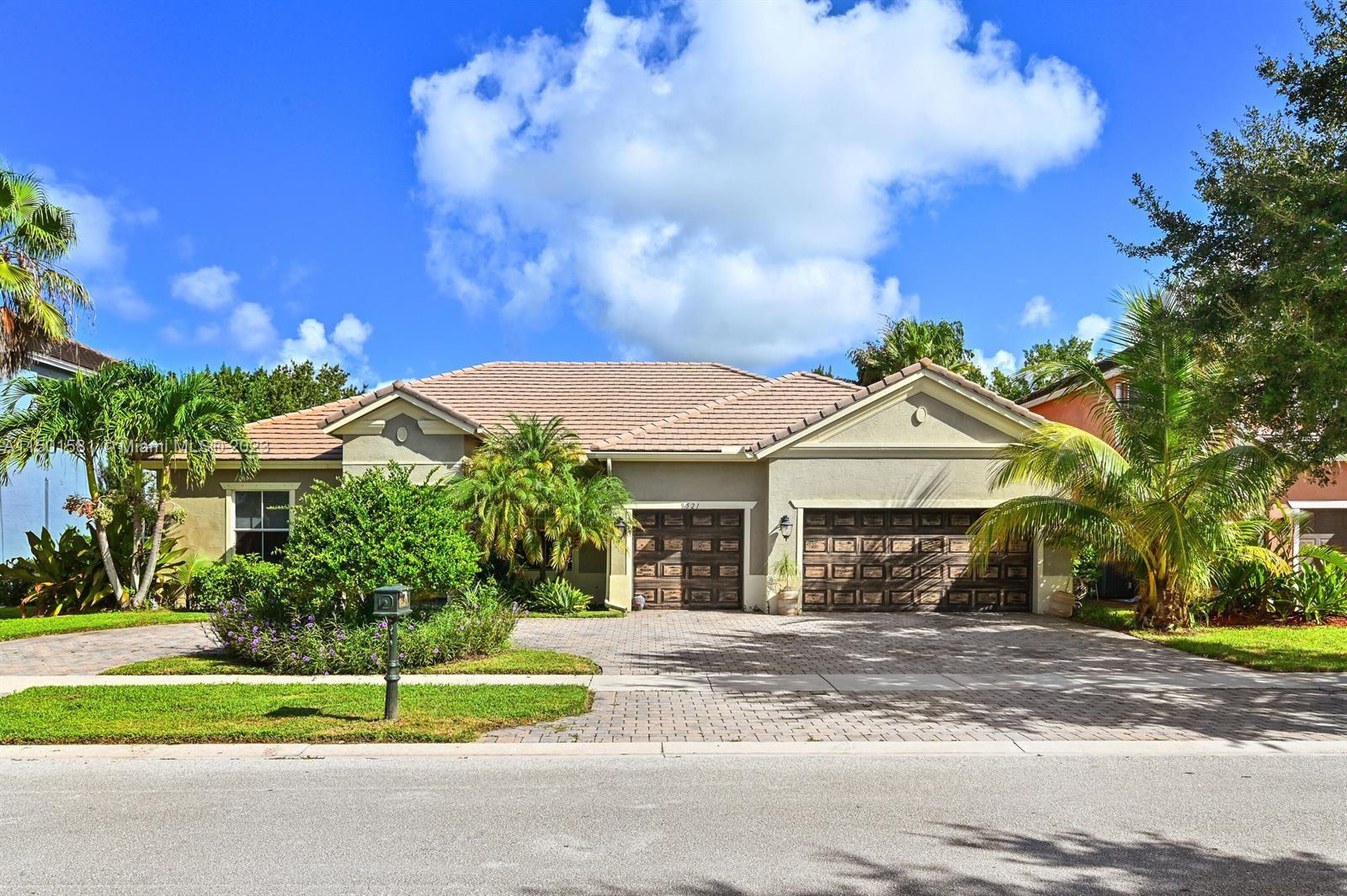 Property for Sale at 9521 Sedgewood Dr, Lake Worth, Palm Beach County, Florida - Bedrooms: 5 
Bathrooms: 3  - $699,999