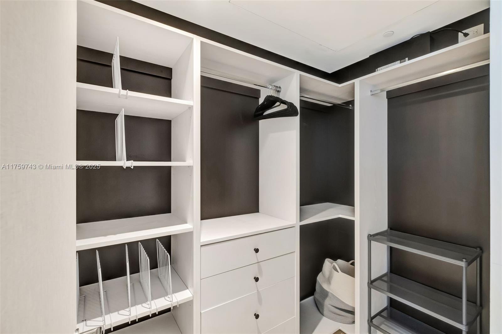 SURF CLUB CONDO - Residential