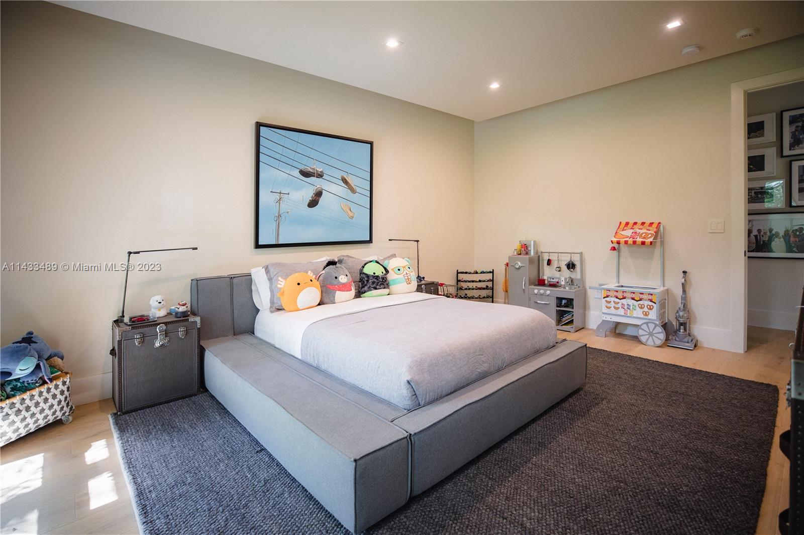 DAVIS OAKS - Residential