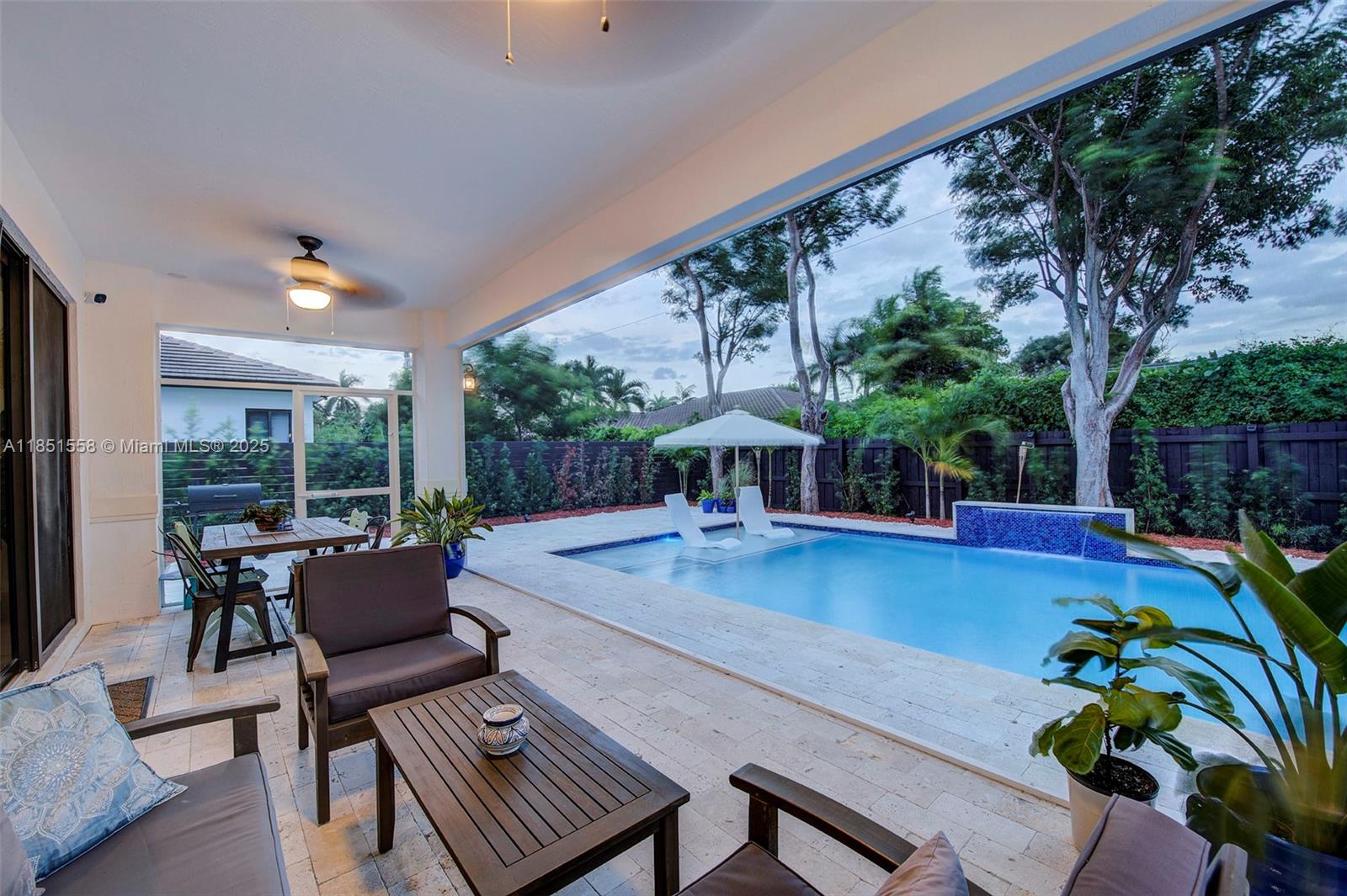 PALMETTO BAY GARDENS - Residential