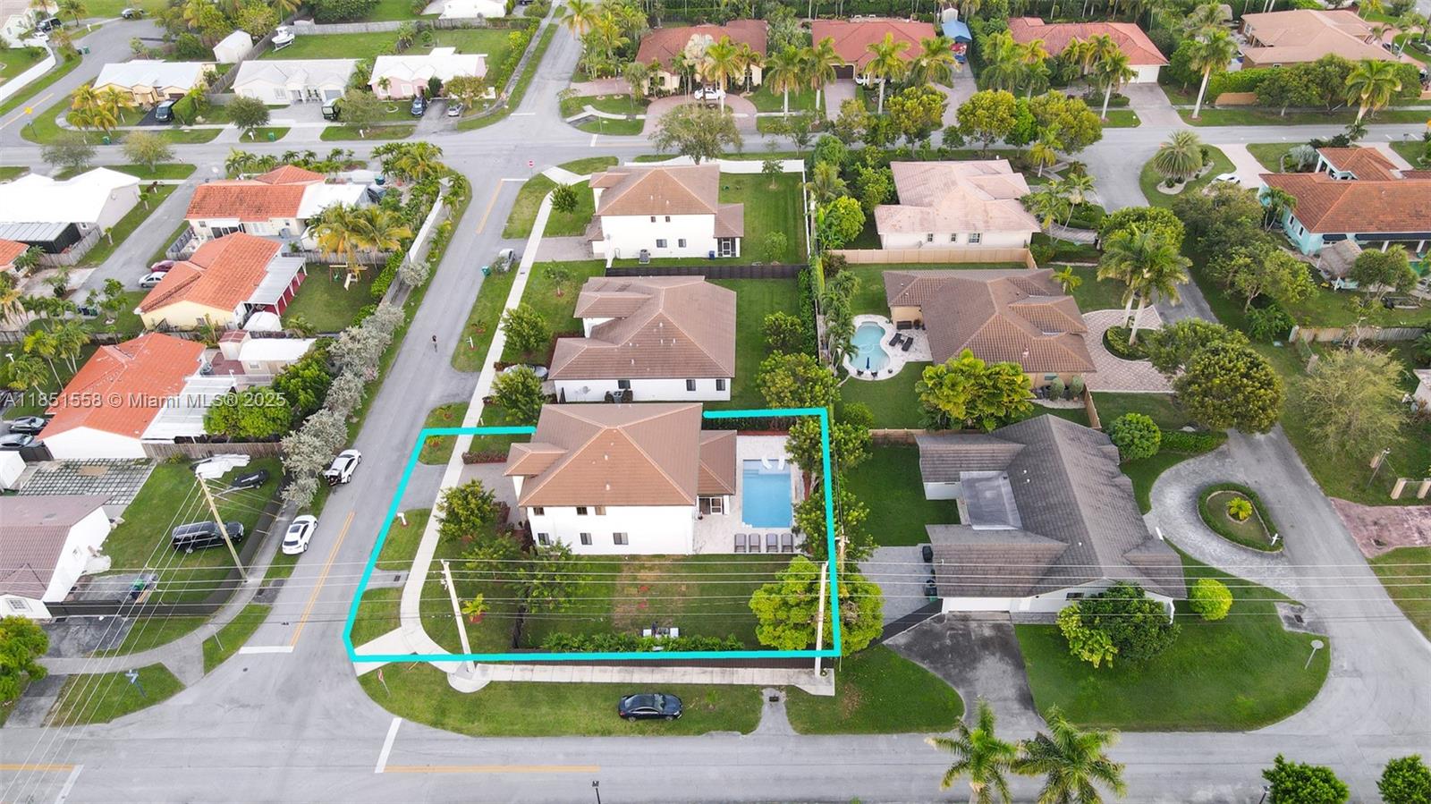 PALMETTO BAY GARDENS - Residential