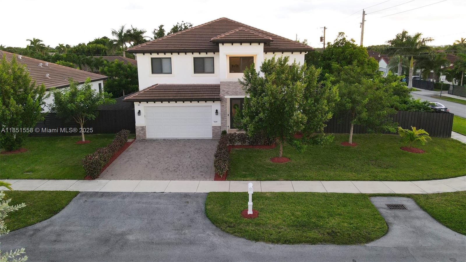 PALMETTO BAY GARDENS - Residential