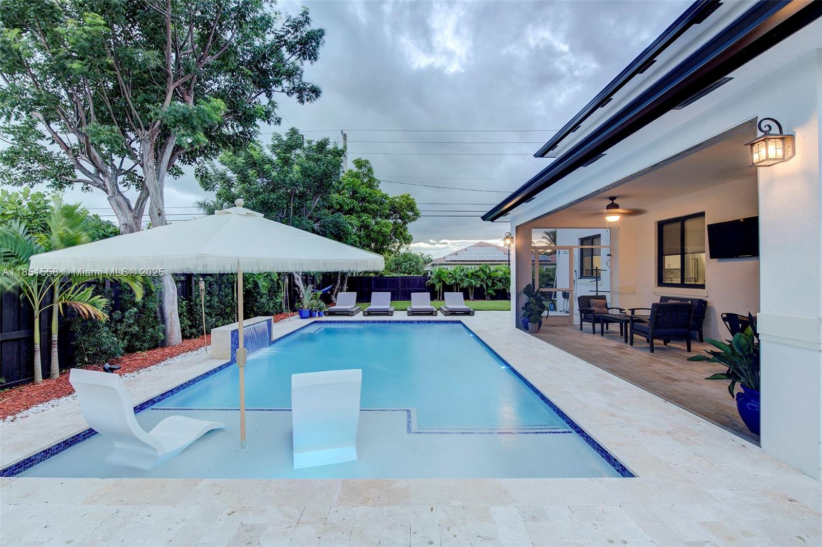 PALMETTO BAY GARDENS - Residential