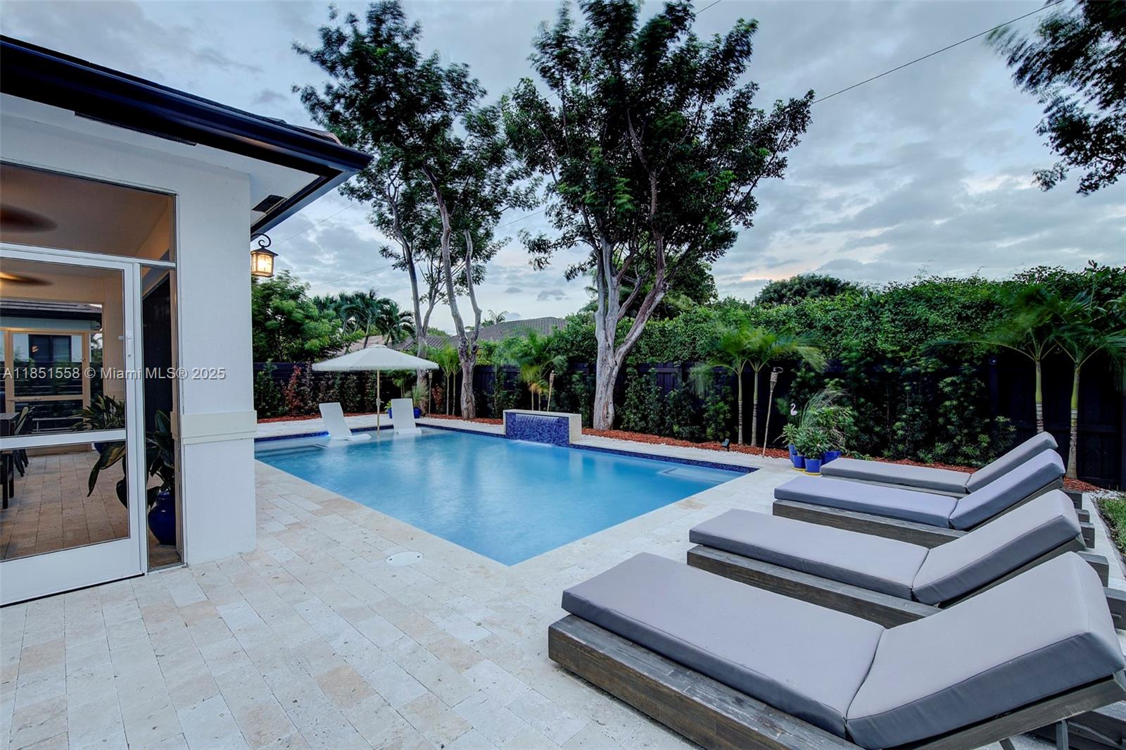 PALMETTO BAY GARDENS - Residential