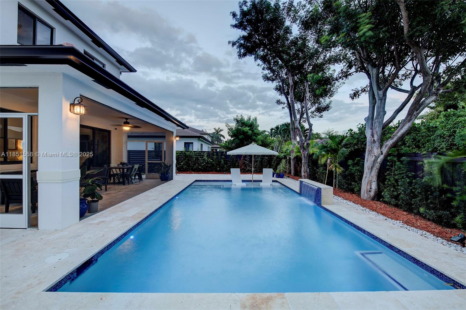 PALMETTO BAY GARDENS - Residential