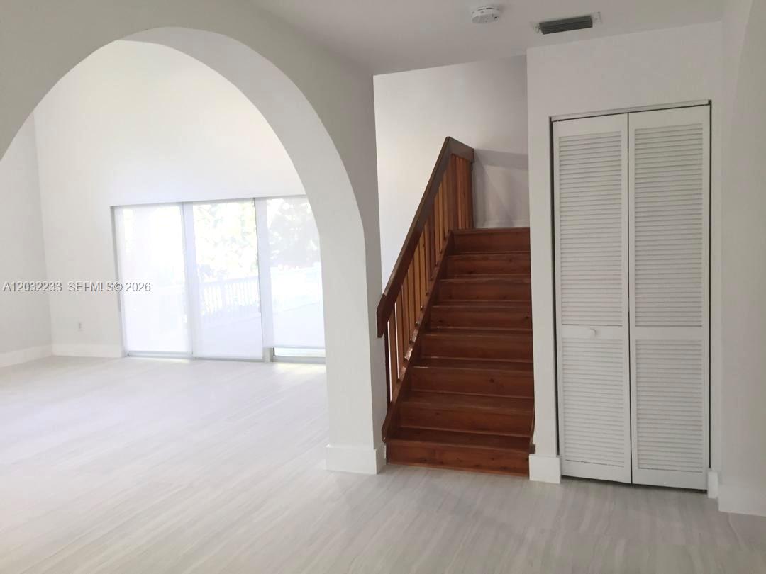 6622 Acacia Ct 6622