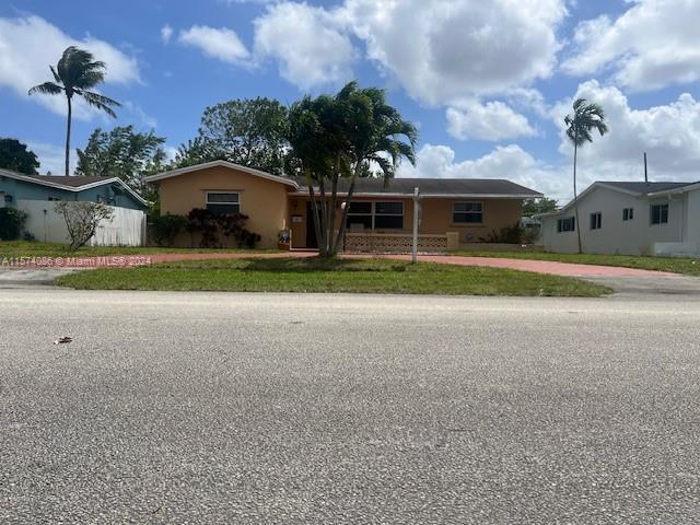 Property for Sale at 5440 Tyler St, Hollywood, Broward County, Florida - Bedrooms: 5 
Bathrooms: 3  - $699,000