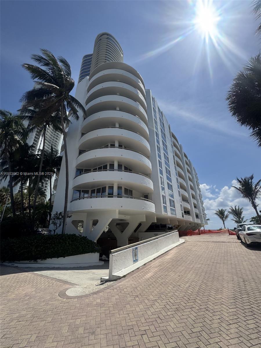 Rental Property at 15645 Collins Ave 901, Sunny Isles Beach, Miami-Dade County, Florida - Bedrooms: 2 
Bathrooms: 2  - $3,500 MO.