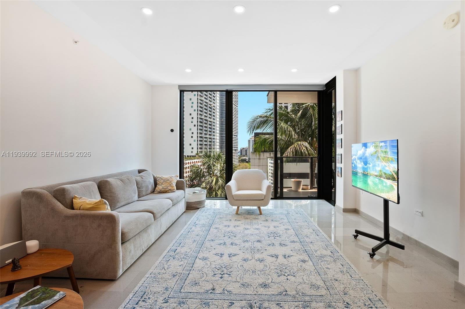 68 SE 6th Street 805