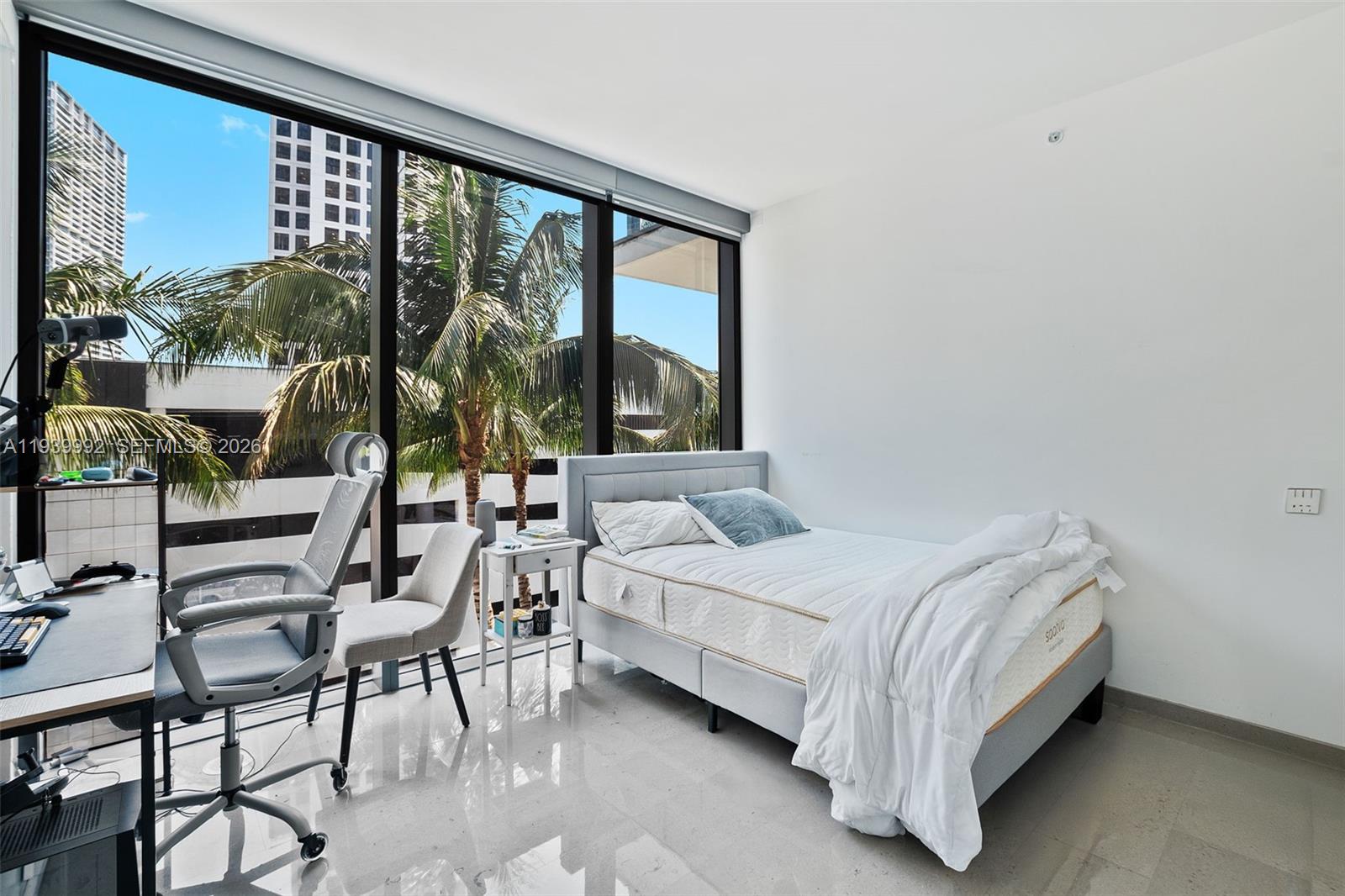 REACH CONDO - Residential