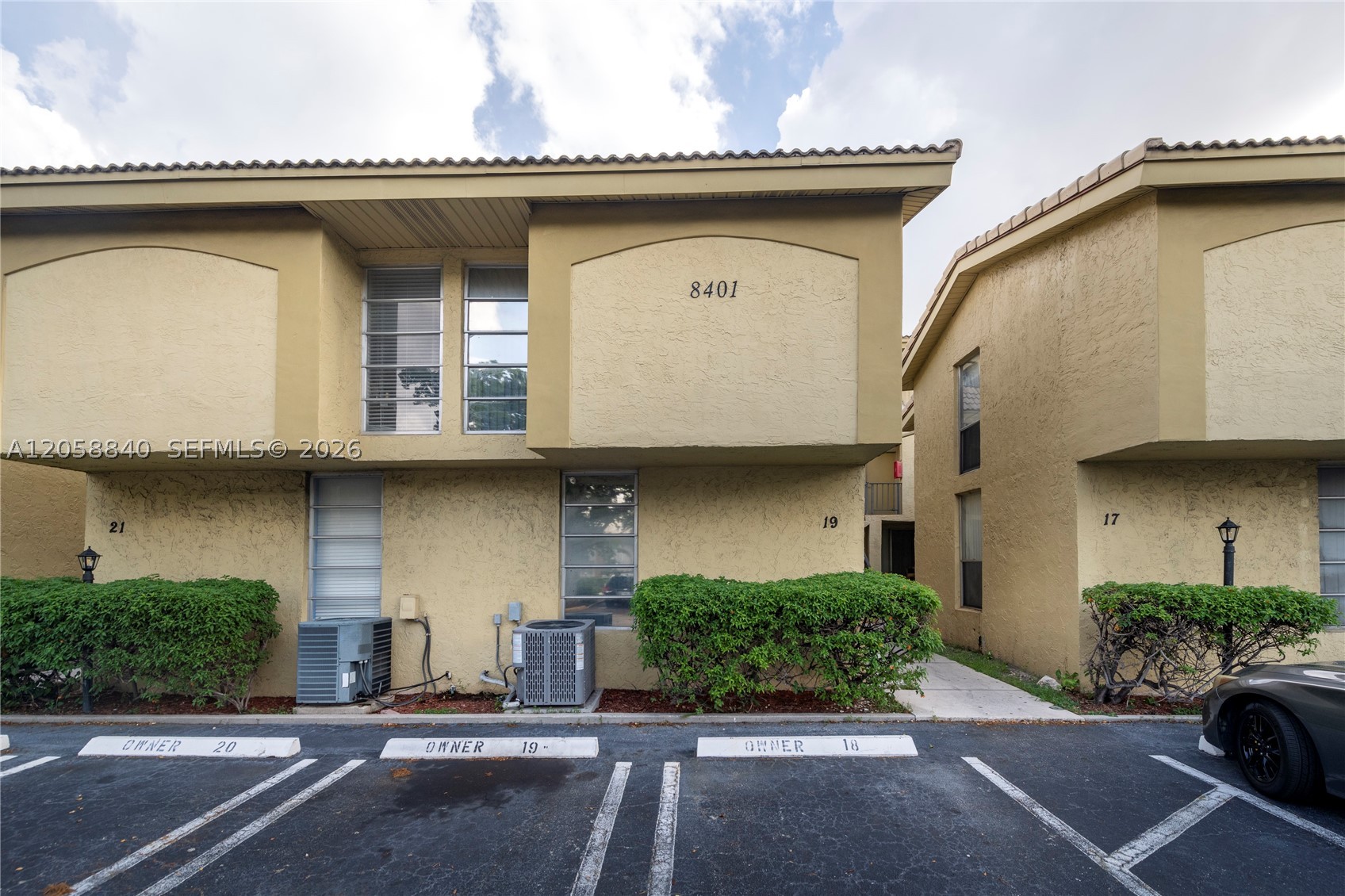 8401 W Sample Rd 19