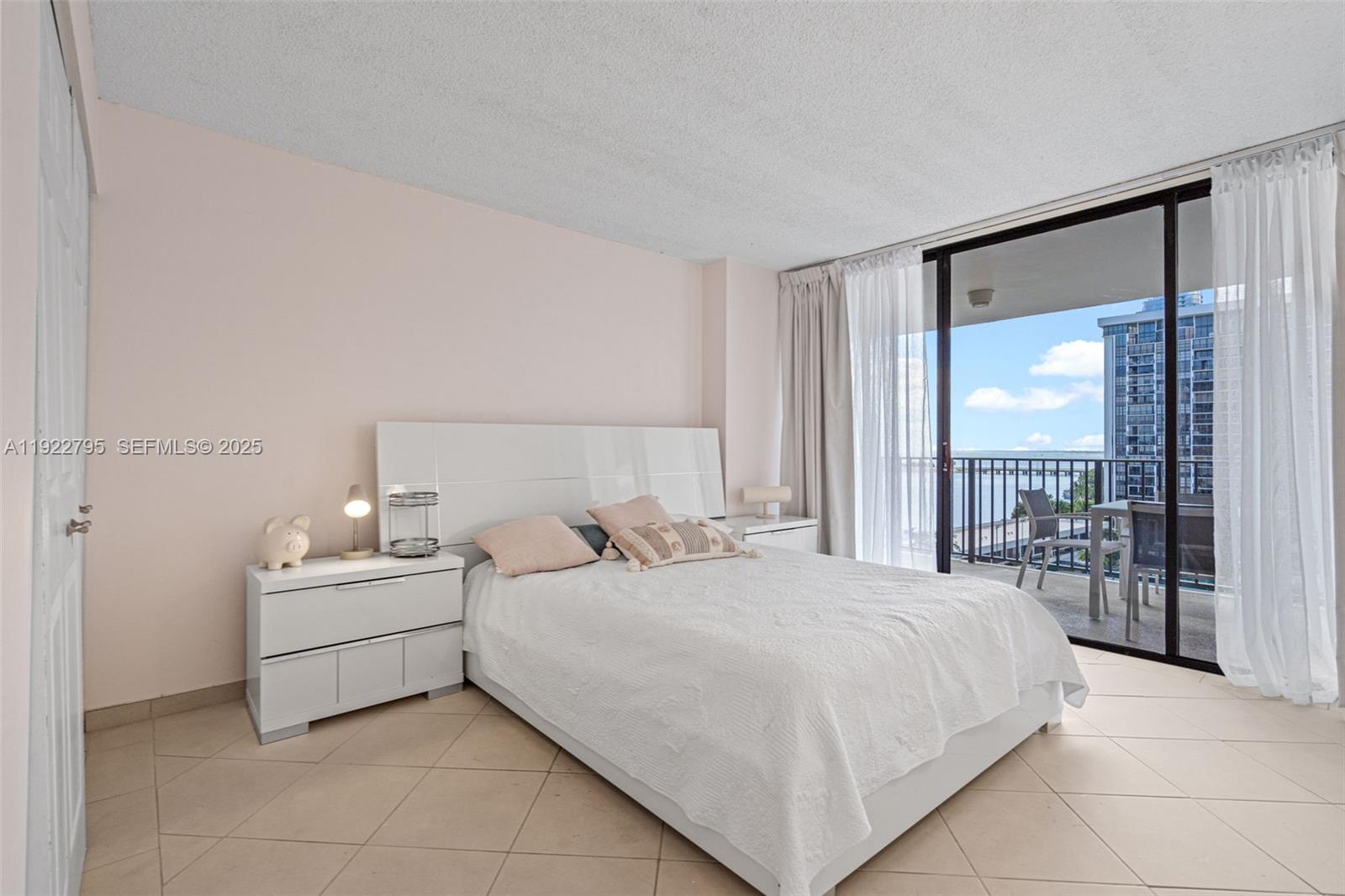 BRICKELL PLACE CONDO - Residential