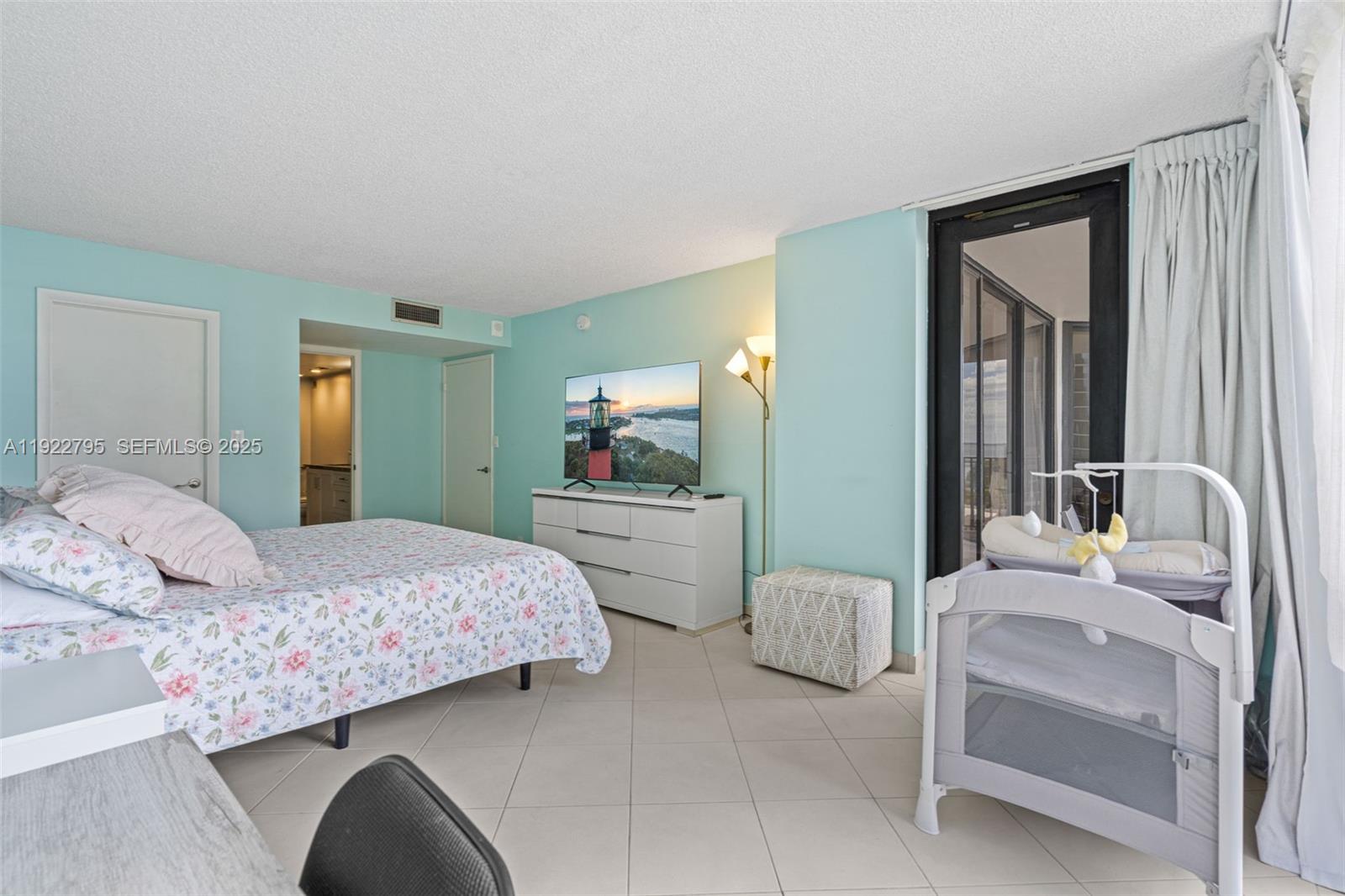 BRICKELL PLACE CONDO - Residential