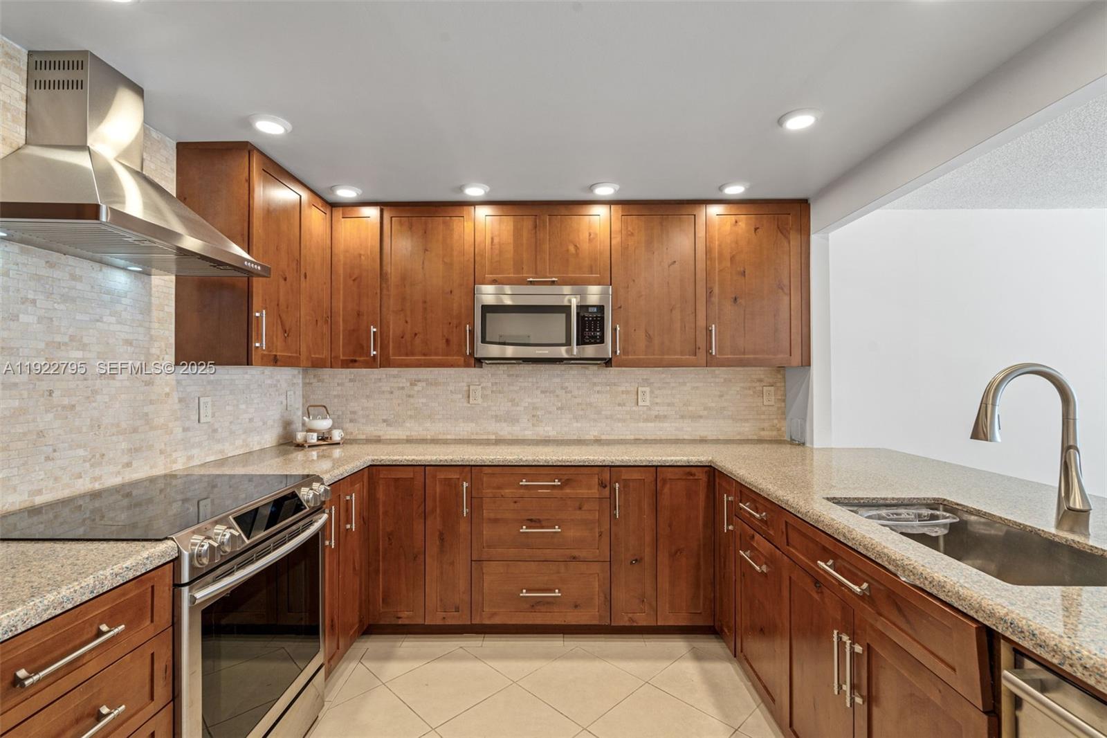 BRICKELL PLACE CONDO - Residential