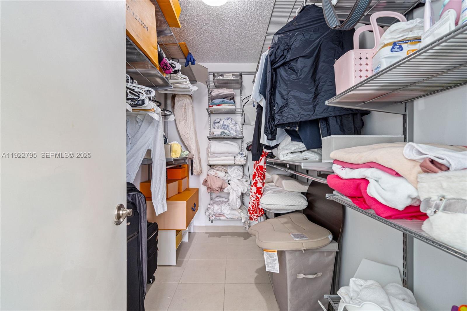 BRICKELL PLACE CONDO - Residential