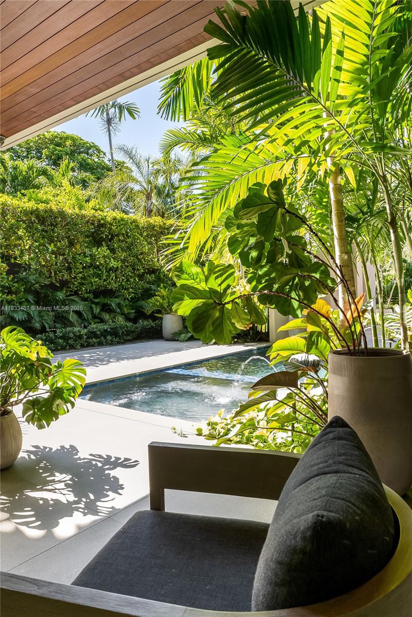 PINECREST MANOR - Residential