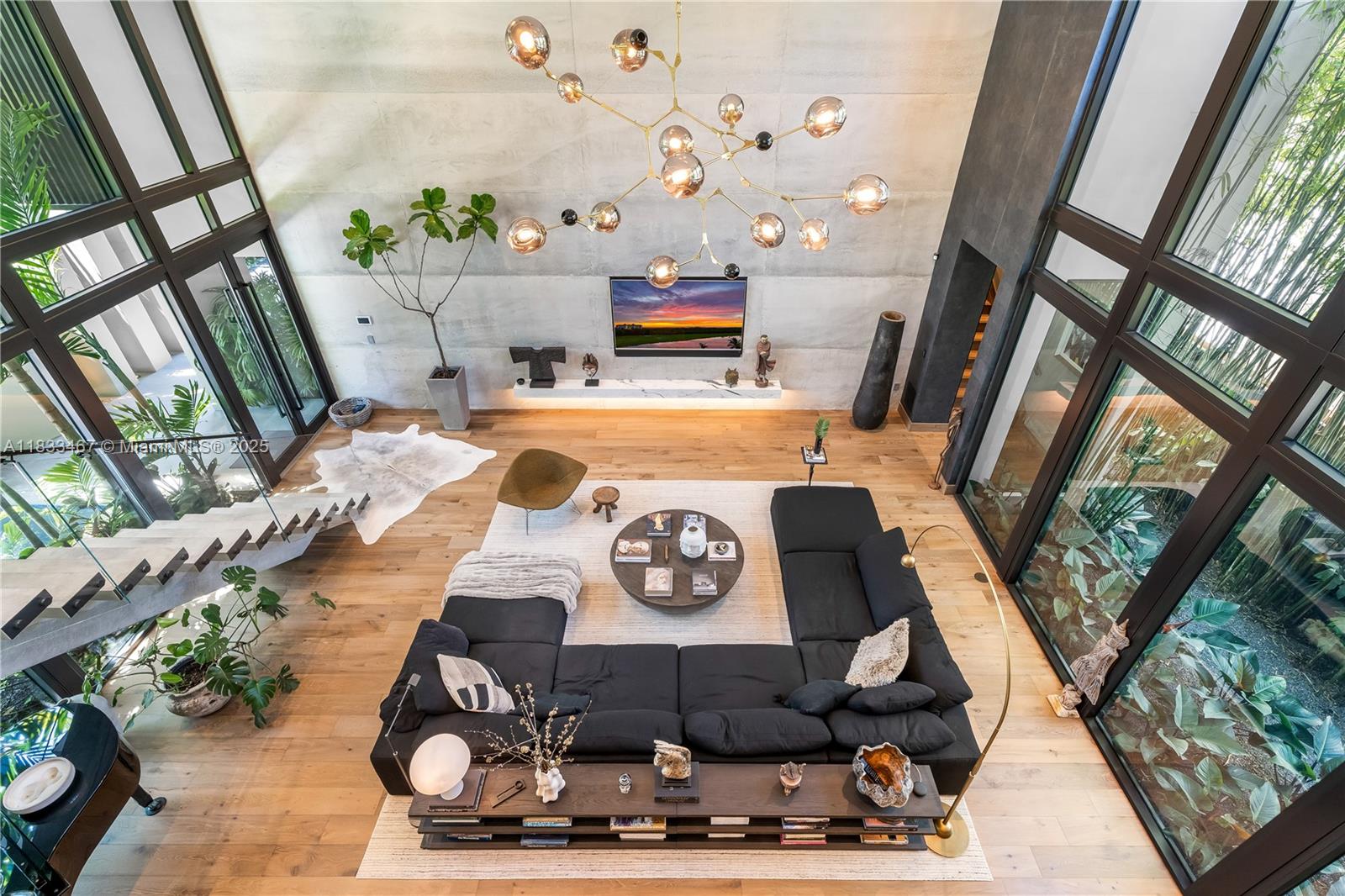 PINECREST MANOR - Residential