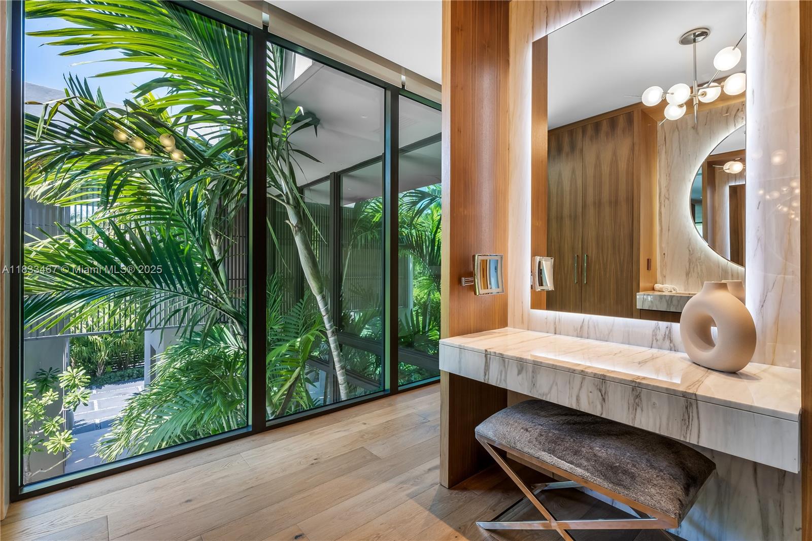 PINECREST MANOR - Residential