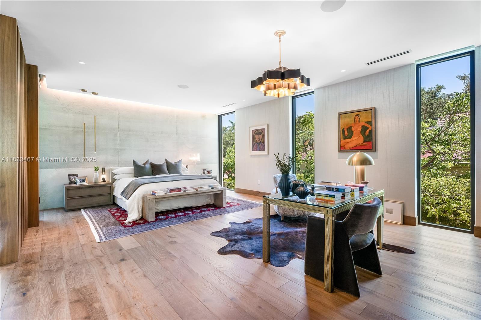 PINECREST MANOR - Residential