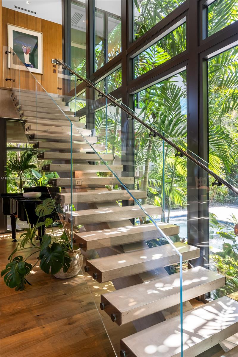 PINECREST MANOR - Residential