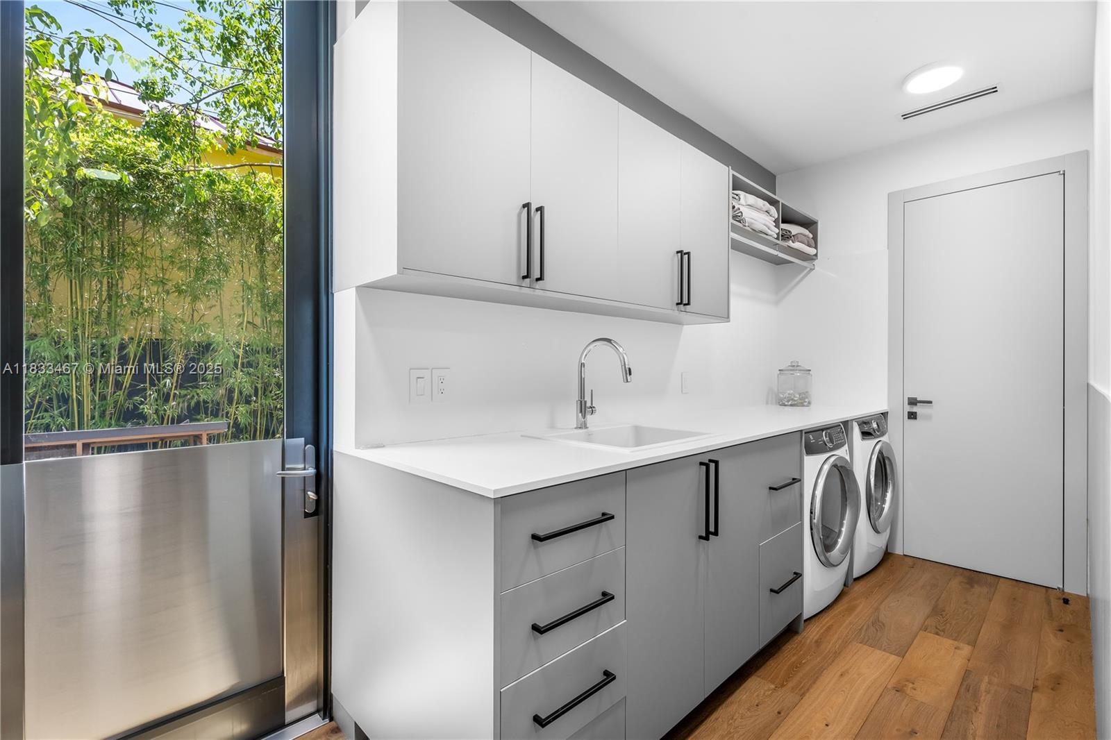 PINECREST MANOR - Residential