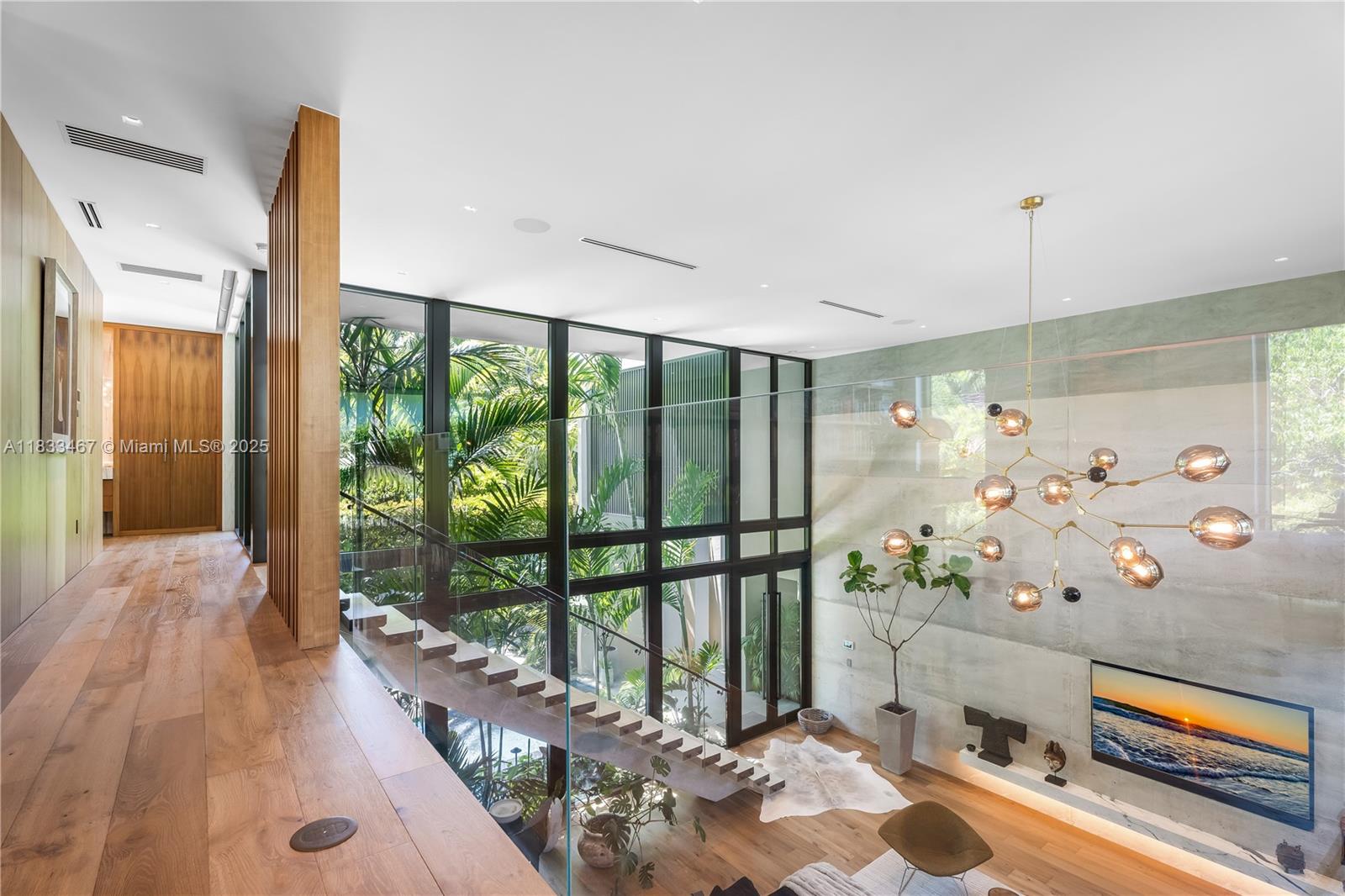 PINECREST MANOR - Residential