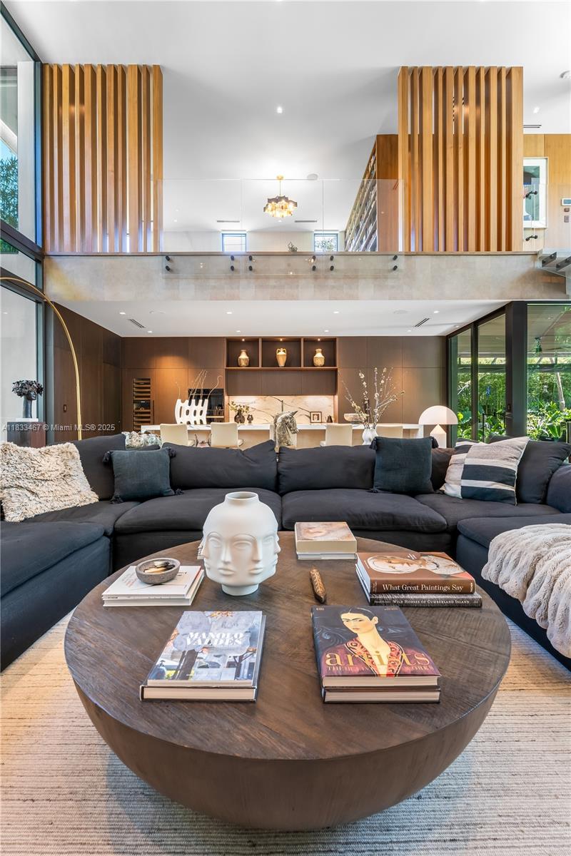 PINECREST MANOR - Residential