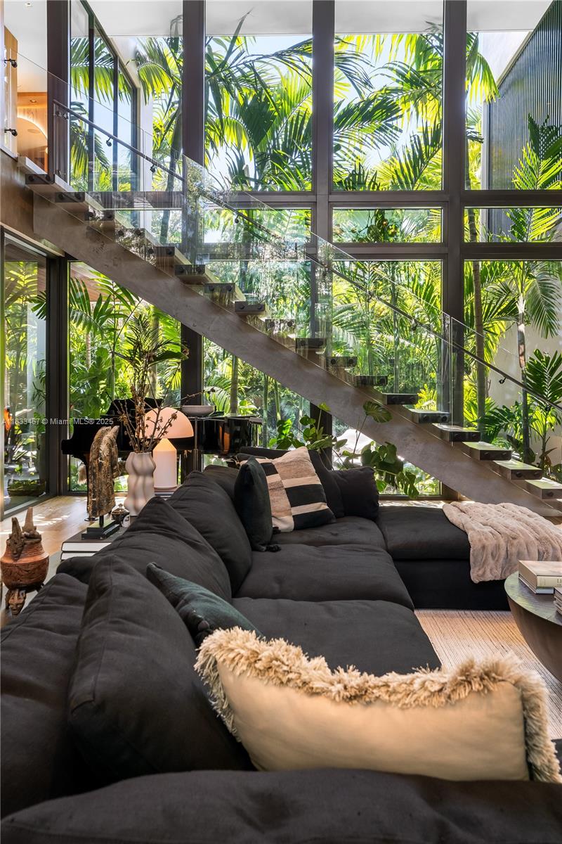 PINECREST MANOR - Residential