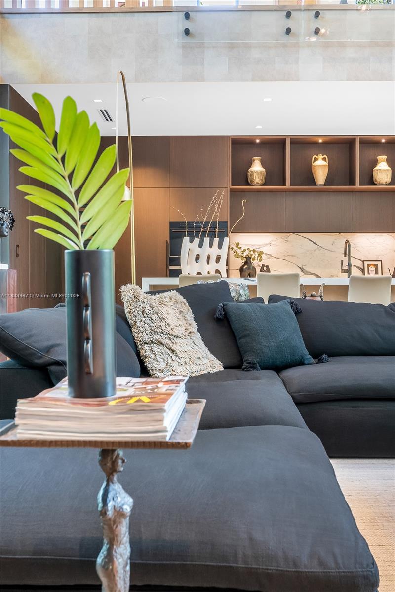 PINECREST MANOR - Residential