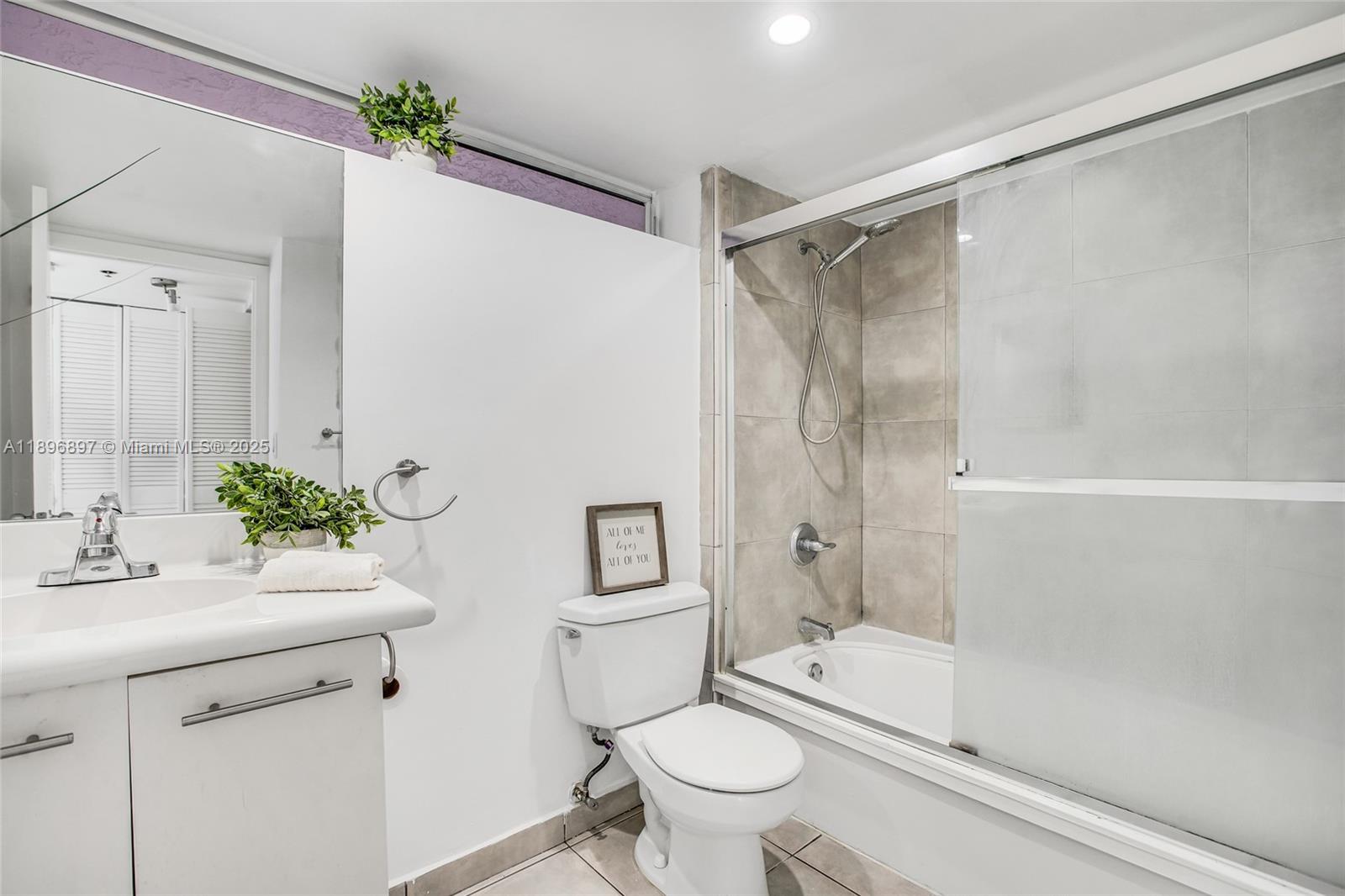 NIRVANA CONDO NO FIVE CON - Residential