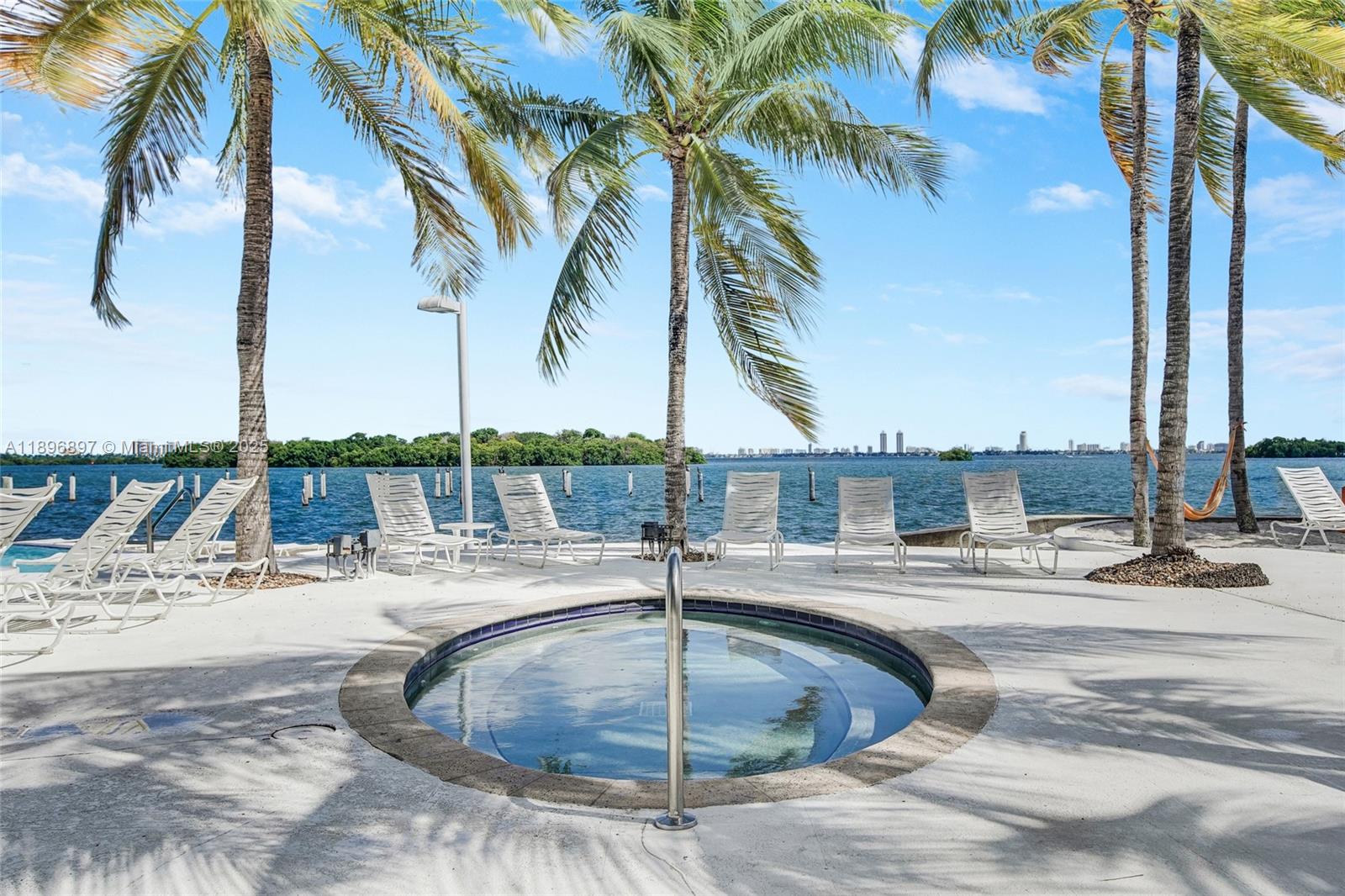NIRVANA CONDO NO FIVE CON - Residential