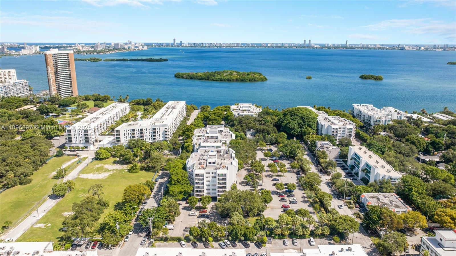 NIRVANA CONDO NO FIVE CON - Residential