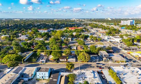 727 NW 29th St Miami FL 33127