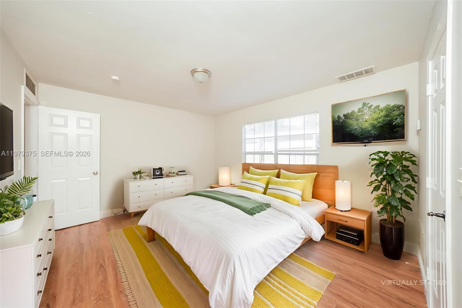 COUNTRY CLUB ACRES 4 - Residential Lease