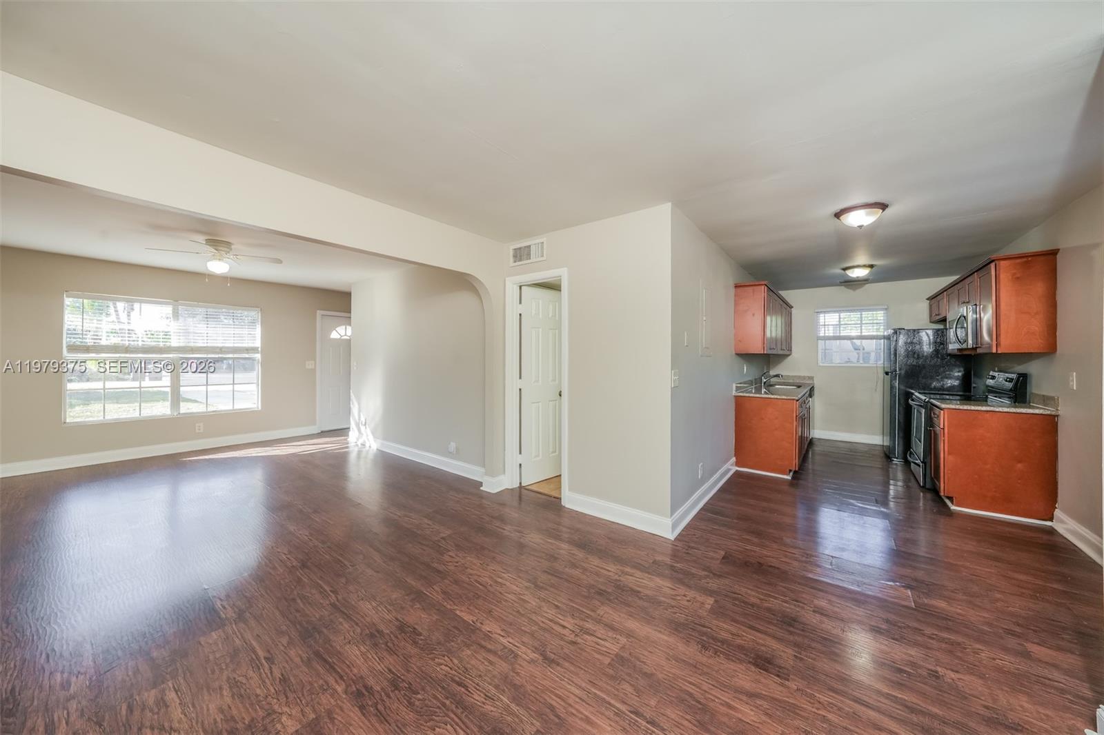 COUNTRY CLUB ACRES 4 - Residential Lease