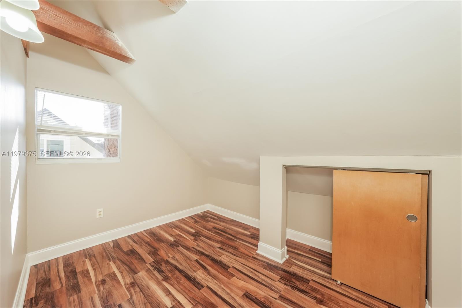 COUNTRY CLUB ACRES 4 - Residential Lease