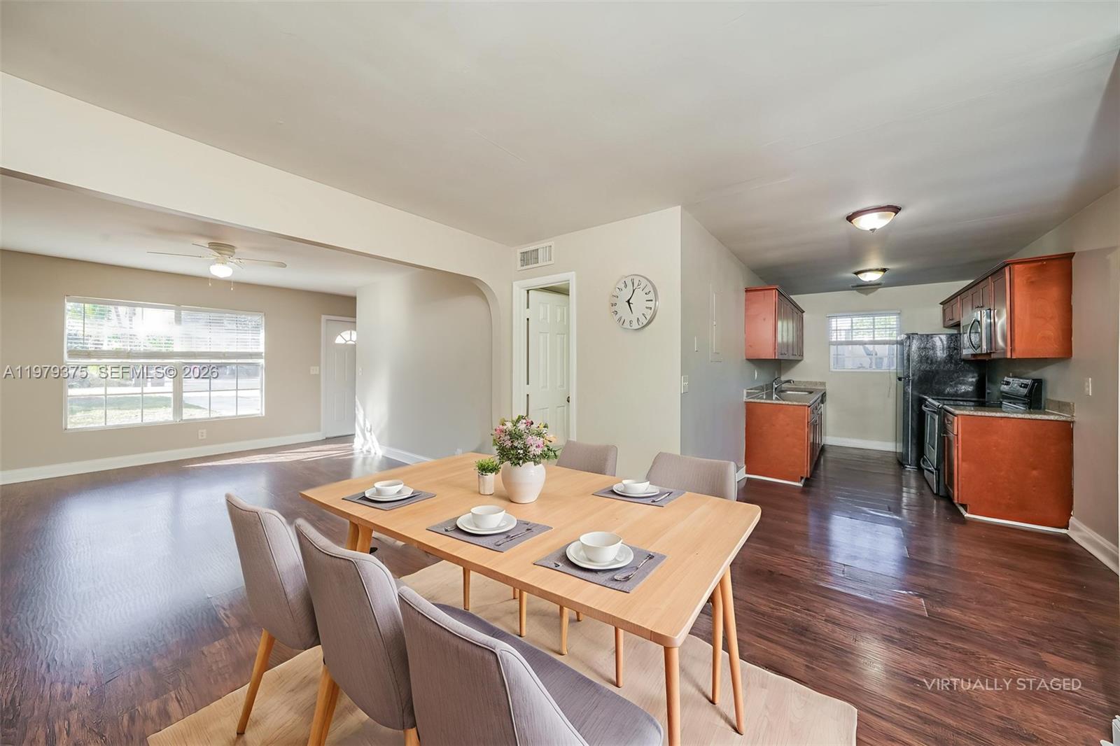 COUNTRY CLUB ACRES 4 - Residential Lease