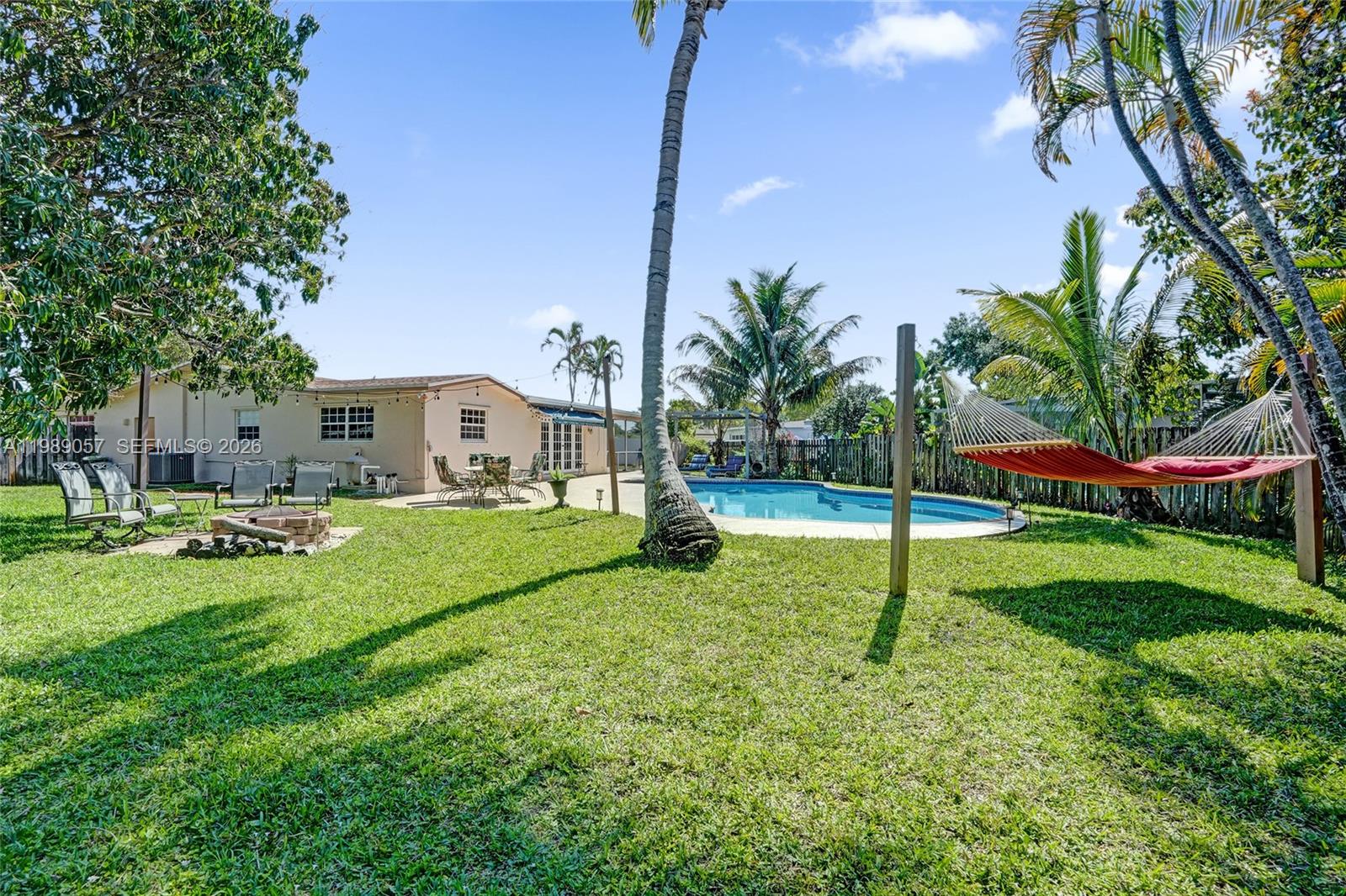 PASADENA LAKES WEST - Residential