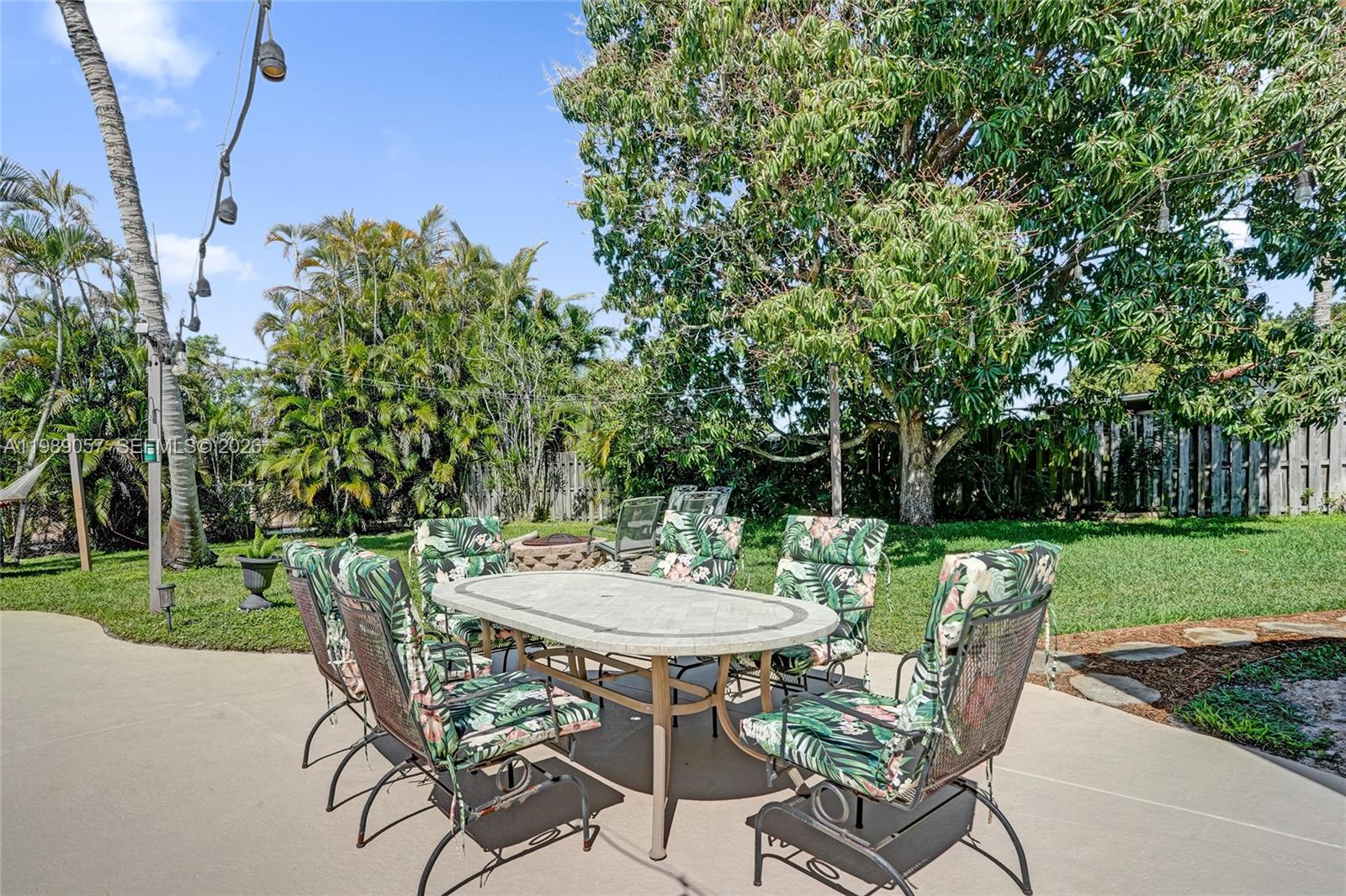 PASADENA LAKES WEST - Residential